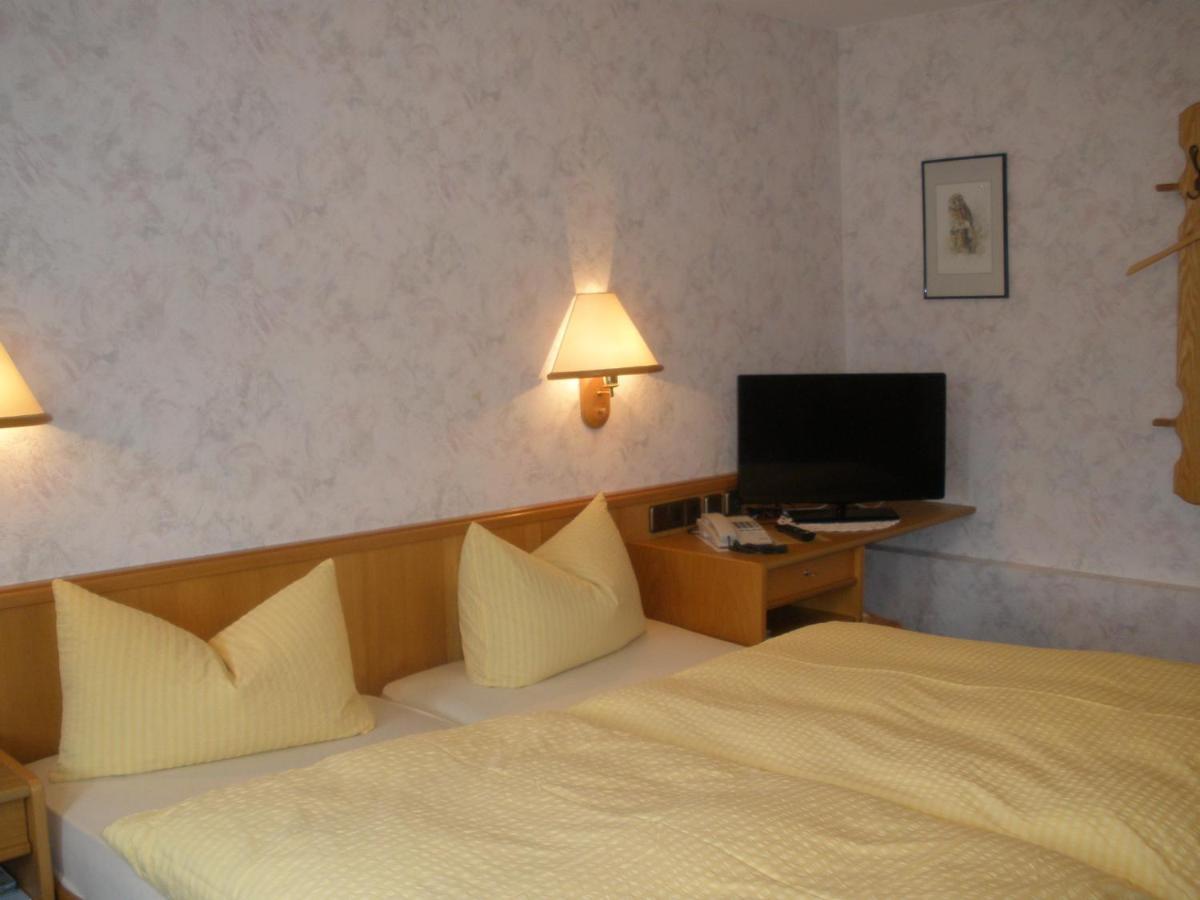 Landhotel Gasthof zur Post Langewiese Zimmer foto